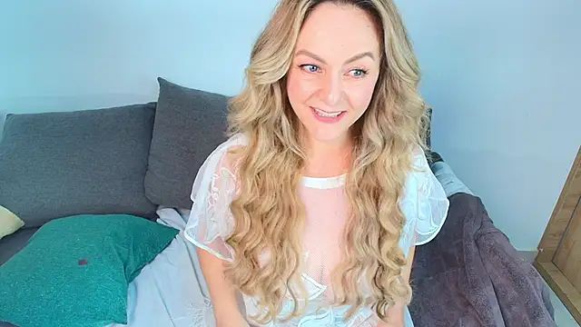 Snapshot of ladychanel_1 chatting on February 2026 07:57:02 PM ladychanel 1 online show from February 2026 07:57:02 PM