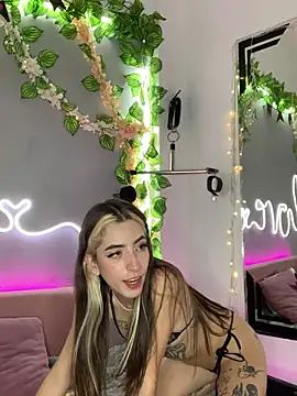 YouliteSllut2 online show from March 2025 06:01:01 AM