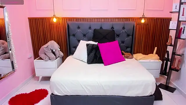 MEYLAGIA online show from November 2025 03:16:02 AM