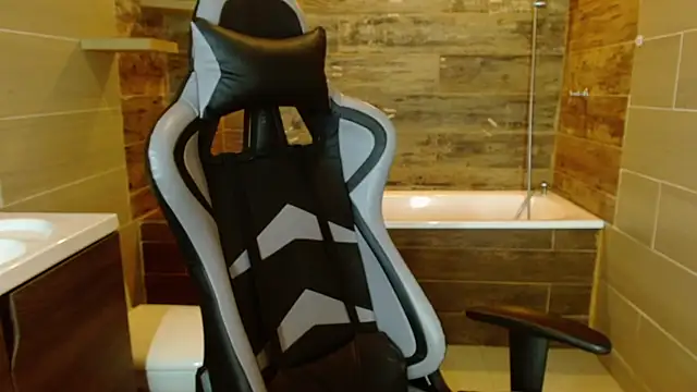 Amir Abdull online show from November 2025 10:00:02 PM