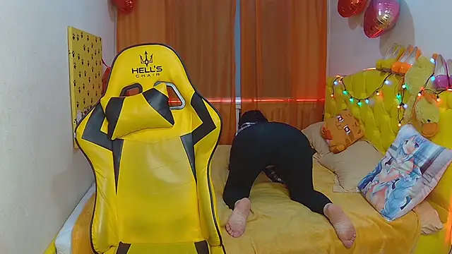 SandraHormas online show from March 2025 02:16:01 PM