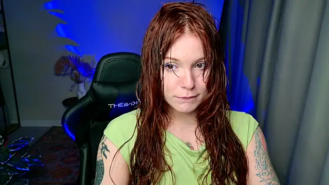 Snapshot of Elsie_Ginger chatting on July 2026 10:23:01 PM Elsie Ginger online show from July 2026 10:23:01 PM