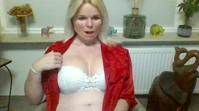 clwm online show from January 2026 06:45:01 PM