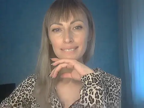 EffectMaya online show from November 2025 12:27:01 PM