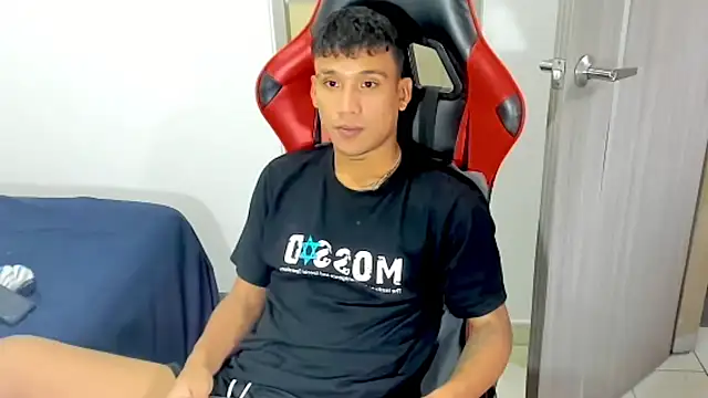 Snapshot of Backsex_boy chatting on February 2026 10:19:01 PM Backsex boy online show from February 2026 10:19:01 PM