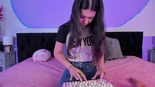 Julieta Cortes   online show from October 2025 11:54:01 AM