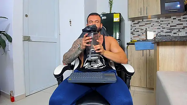 Johnnygrayson1 online show from November 2025 12:56:02 AM