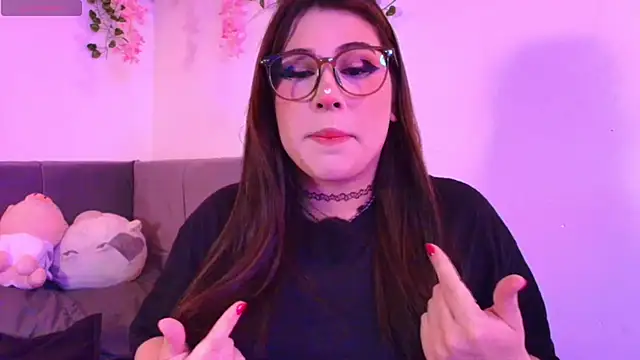 Snapshot of Yuri_Stars chatting on February 2026 06:06:02 AM Yuri Stars online show from February 2026 06:06:02 AM