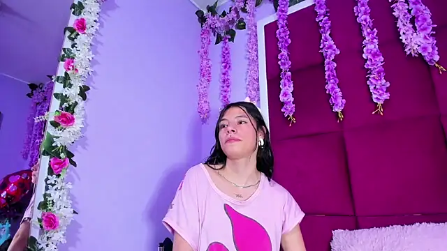 Sasha Petitte online show from March 2025 06:00:02 AM