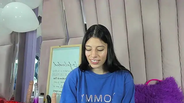 Sasha Petitte online show from September 2025 04:12:01 AM