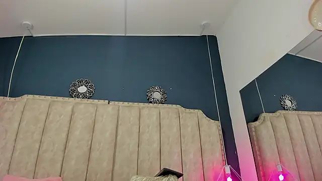 Snapshot of ShanelWest chatting on January 2025 04:17:01 PM ShanelWest online show from January 2025 04:17:01 PM