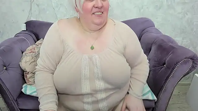 fashiona online show from February 2025 06:33:02 PM