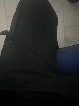 Lucom23 online show from November 2025 03:16:02 PM