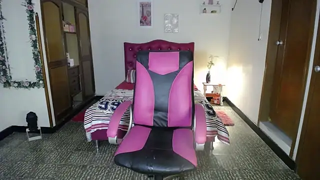 danielle rose 1 online show from March 2025 08:15:02 PM