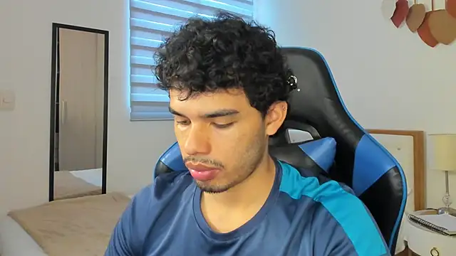 mateoleonee online show from February 2025 03:56:01 PM