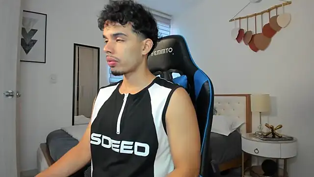 mateoleonee online show from March 2025 07:15:02 PM