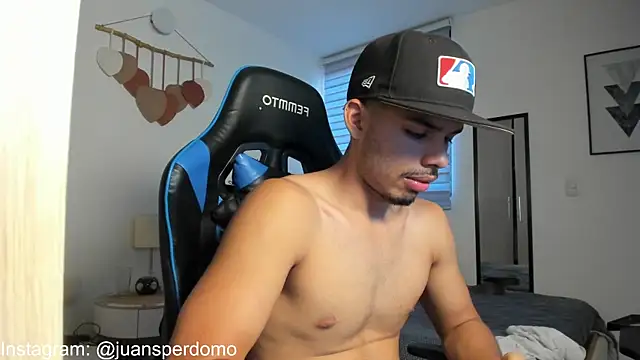 mateoleonee online show from September 2025 07:25:01 PM