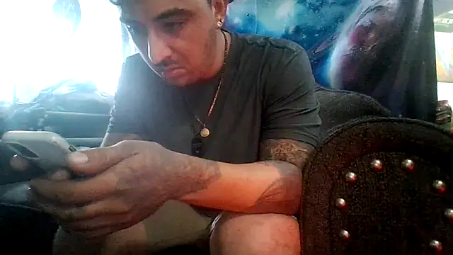 Snapshot of Antoniothedon chatting on May 2026 07:10:02 PM Antoniothedon online show from May 2026 07:10:02 PM