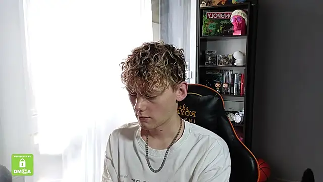 Keytaro online show from September 2025 12:31:02 PM