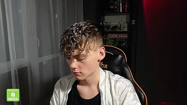 Keytaro online show from November 2025 01:37:01 AM