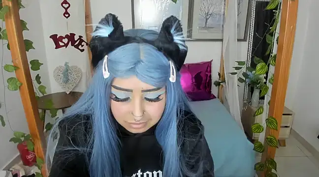 lussyevans24 online show from March 2025 03:24:01 AM