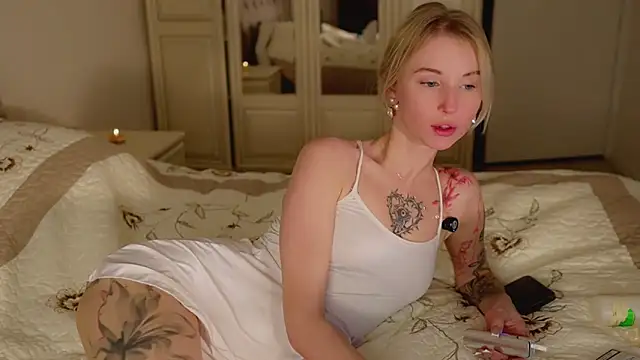 blondy room online show from December 2025 05:31:01 PM