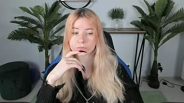 LexiWenford online show from December 2024 06:11:02 AM