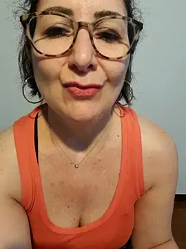 Snapshot of Viola8p chatting on October 2025 09:37:01 AM Viola8p online show from October 2025 09:37:01 AM