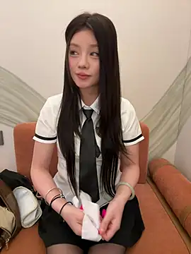 Snapshot of Asia-Melody chatting on May 2026 06:00:01 AM Asia-Melody online show from May 2026 06:00:01 AM