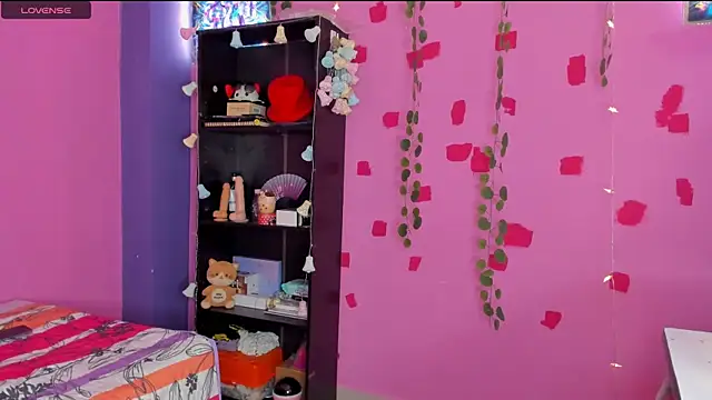 kittyzenn online show from January 2025 07:59:02 PM