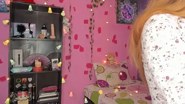 kittyzenn online show from February 2025 09:07:02 PM