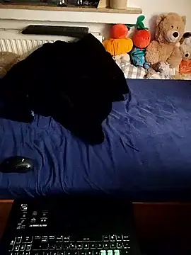 Dennis 2024 online show from September 2025 05:01:01 PM