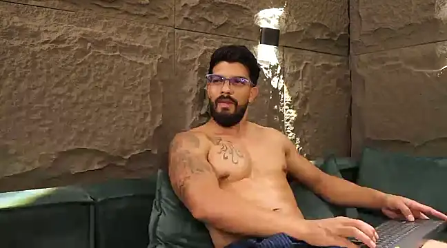 DannSaenz online show from March 2025 05:50:01 PM