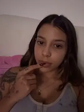 DanielaSaenz0 online show from April 2026 02:33:02 AM