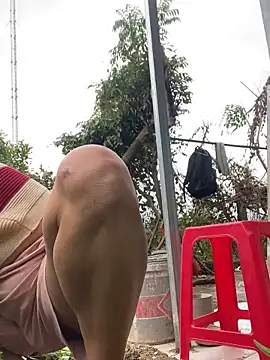 Linaannn online show from February 2026 03:00:02 AM