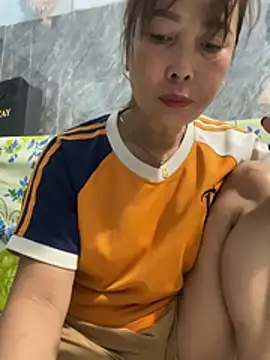 Linaannn online show from April 2026 12:30:01 AM