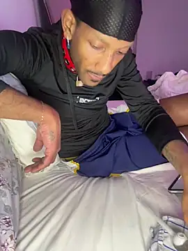 Snapshot of esteraulxxx chatting on December 2024 10:09:02 PM esteraulxxx online show from December 2024 10:09:02 PM