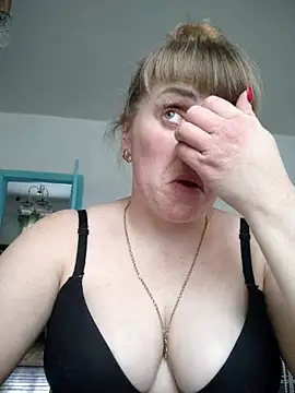 CoddessCrystal online show from December 2025 09:36:02 AM