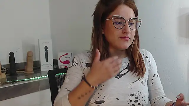 luna palmerau online show from January 2025 11:11:01 AM