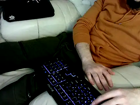 Snapshot of MrStraightDik chatting on February 2025 09:30:01 AM MrStraightDik online show from February 2025 09:30:01 AM