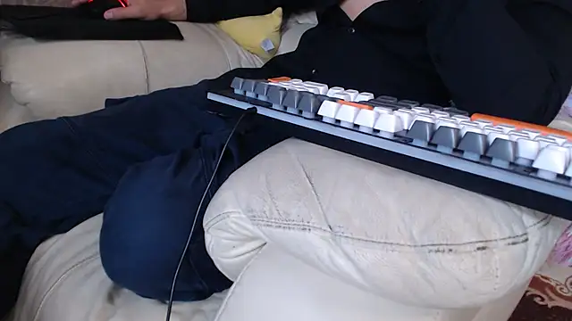 Snapshot of MrStraightDik chatting on November 2025 02:32:01 PM MrStraightDik online show from November 2025 02:32:01 PM