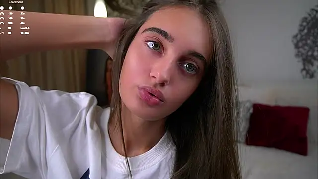 PiquingOgalala online show from October 2025 01:15:02 AM