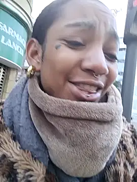 Laanegraofficial  online show from December 2024 10:11:02 AM