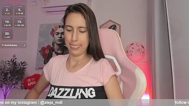 Snapshot of aleja_rythm chatting on February 2025 11:09:01 PM aleja rythm online show from February 2025 11:09:01 PM