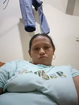 Snapshot of Chicapicante chatting on April 2026 04:34:01 AM Chicapicante online show from April 2026 04:34:01 AM