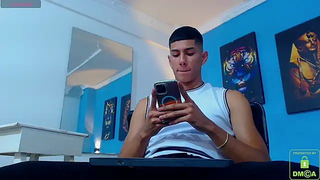 Snapshot of Valerio_20 chatting on January 2025 08:22:01 PM Valerio 20 online show from January 2025 08:22:01 PM