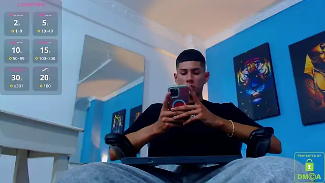 Snapshot of Valerio_20 chatting on January 2025 08:09:01 PM Valerio 20 online show from January 2025 08:09:01 PM