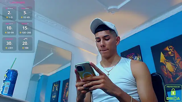 Snapshot of Valerio_20 chatting on January 2025 08:10:02 PM Valerio 20 online show from January 2025 08:10:02 PM