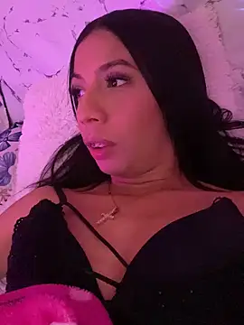 Lina10 online show from November 2025 07:30:02 PM