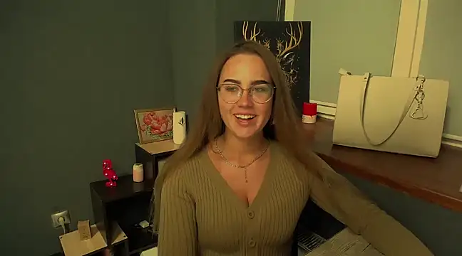 Snapshot of luxie_milady chatting on December 2024 11:55:01 AM luxie milady online show from December 2024 11:55:01 AM